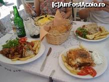 [P12] musaca (dreapta, plan apropiat; porc in sos de rosii si orez cu legume (stanga, plan apropiat); snitel cu sos alb si ciuperci (dreapta, plan indepartat); special Asterias - paste, branza si carne tocata (plan indepartat, stanga)  » foto by A.E.N
 - 
<span class="allrVoted glyphicon glyphicon-heart hidden" id="av335691"></span>
<a class="m-l-10 hidden" id="sv335691" onclick="voting_Foto_DelVot(,335691,375)" role="button">șterge vot <span class="glyphicon glyphicon-remove"></span></a>
<a id="v9335691" class=" c-red"  onclick="voting_Foto_SetVot(335691)" role="button"><span class="glyphicon glyphicon-heart-empty"></span> <b>LIKE</b> = Votează poza</a> <img class="hidden"  id="f335691W9" src="/imagini/loader.gif" border="0" /><span class="AjErrMes hidden" id="e335691ErM"></span>