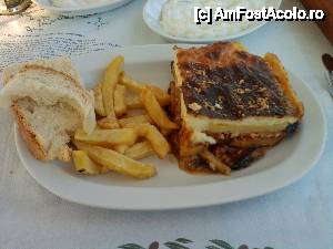 [P03] Pranz a la Asterias. (musaca cu sos tzatziki)  » foto by shamash
 - 
<span class="allrVoted glyphicon glyphicon-heart hidden" id="av421839"></span>
<a class="m-l-10 hidden" id="sv421839" onclick="voting_Foto_DelVot(,421839,375)" role="button">șterge vot <span class="glyphicon glyphicon-remove"></span></a>
<a id="v9421839" class=" c-red"  onclick="voting_Foto_SetVot(421839)" role="button"><span class="glyphicon glyphicon-heart-empty"></span> <b>LIKE</b> = Votează poza</a> <img class="hidden"  id="f421839W9" src="/imagini/loader.gif" border="0" /><span class="AjErrMes hidden" id="e421839ErM"></span>
