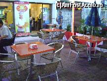 [P22] Canakkale - terasa pizzeriei Bombaci » foto by biancuta
 - 
<span class="allrVoted glyphicon glyphicon-heart hidden" id="av108088"></span>
<a class="m-l-10 hidden" id="sv108088" onclick="voting_Foto_DelVot(,108088,377)" role="button">șterge vot <span class="glyphicon glyphicon-remove"></span></a>
<a id="v9108088" class=" c-red"  onclick="voting_Foto_SetVot(108088)" role="button"><span class="glyphicon glyphicon-heart-empty"></span> <b>LIKE</b> = Votează poza</a> <img class="hidden"  id="f108088W9" src="/imagini/loader.gif" border="0" /><span class="AjErrMes hidden" id="e108088ErM"></span>