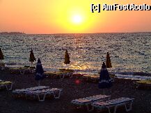 [P01] Apus de soare pe malul Marii Mediterana, pe plaja Bel Air » foto by haraba
 - 
<span class="allrVoted glyphicon glyphicon-heart hidden" id="av214"></span>
<a class="m-l-10 hidden" id="sv214" onclick="voting_Foto_DelVot(,214,379)" role="button">șterge vot <span class="glyphicon glyphicon-remove"></span></a>
<a id="v9214" class=" c-red"  onclick="voting_Foto_SetVot(214)" role="button"><span class="glyphicon glyphicon-heart-empty"></span> <b>LIKE</b> = Votează poza</a> <img class="hidden"  id="f214W9" src="/imagini/loader.gif" border="0" /><span class="AjErrMes hidden" id="e214ErM"></span>