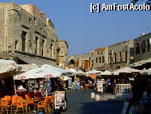 [P02] O straduta din orasul vechi Rodos unde se afla multe terasr care te imbie cu multe delicatese, la preturi oki » foto by haraba
 - 
<span class="allrVoted glyphicon glyphicon-heart hidden" id="av215"></span>
<a class="m-l-10 hidden" id="sv215" onclick="voting_Foto_DelVot(,215,379)" role="button">șterge vot <span class="glyphicon glyphicon-remove"></span></a>
<a id="v9215" class=" c-red"  onclick="voting_Foto_SetVot(215)" role="button"><span class="glyphicon glyphicon-heart-empty"></span> <b>LIKE</b> = Votează poza</a> <img class="hidden"  id="f215W9" src="/imagini/loader.gif" border="0" /><span class="AjErrMes hidden" id="e215ErM"></span>