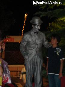 [P16] Statuie Charlie Chaplin » foto by gabone
 - 
<span class="allrVoted glyphicon glyphicon-heart hidden" id="av16083"></span>
<a class="m-l-10 hidden" id="sv16083" onclick="voting_Foto_DelVot(,16083,387)" role="button">șterge vot <span class="glyphicon glyphicon-remove"></span></a>
<a id="v916083" class=" c-red"  onclick="voting_Foto_SetVot(16083)" role="button"><span class="glyphicon glyphicon-heart-empty"></span> <b>LIKE</b> = Votează poza</a> <img class="hidden"  id="f16083W9" src="/imagini/loader.gif" border="0" /><span class="AjErrMes hidden" id="e16083ErM"></span>