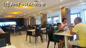 [P26] În restaurant, la MD » foto by irinad
 - 
<span class="allrVoted glyphicon glyphicon-heart hidden" id="av1017012"></span>
<a class="m-l-10 hidden" id="sv1017012" onclick="voting_Foto_DelVot(,1017012,396)" role="button">șterge vot <span class="glyphicon glyphicon-remove"></span></a>
<a id="v91017012" class=" c-red"  onclick="voting_Foto_SetVot(1017012)" role="button"><span class="glyphicon glyphicon-heart-empty"></span> <b>LIKE</b> = Votează poza</a> <img class="hidden"  id="f1017012W9" src="/imagini/loader.gif" border="0" /><span class="AjErrMes hidden" id="e1017012ErM"></span>