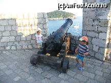 [P15] Baterieeeeee FOOOC!!! Uraaaa. Au fugit turcii.   Dubrovnik » foto by vioghi
 - 
<span class="allrVoted glyphicon glyphicon-heart hidden" id="av185797"></span>
<a class="m-l-10 hidden" id="sv185797" onclick="voting_Foto_DelVot(,185797,399)" role="button">șterge vot <span class="glyphicon glyphicon-remove"></span></a>
<a id="v9185797" class=" c-red"  onclick="voting_Foto_SetVot(185797)" role="button"><span class="glyphicon glyphicon-heart-empty"></span> <b>LIKE</b> = Votează poza</a> <img class="hidden"  id="f185797W9" src="/imagini/loader.gif" border="0" /><span class="AjErrMes hidden" id="e185797ErM"></span>