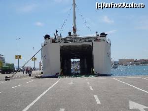[P16] Un ferry pentru maşini şi pasageri » foto by Marian Preda
 - 
<span class="allrVoted glyphicon glyphicon-heart hidden" id="av598272"></span>
<a class="m-l-10 hidden" id="sv598272" onclick="voting_Foto_DelVot(,598272,399)" role="button">șterge vot <span class="glyphicon glyphicon-remove"></span></a>
<a id="v9598272" class=" c-red"  onclick="voting_Foto_SetVot(598272)" role="button"><span class="glyphicon glyphicon-heart-empty"></span> <b>LIKE</b> = Votează poza</a> <img class="hidden"  id="f598272W9" src="/imagini/loader.gif" border="0" /><span class="AjErrMes hidden" id="e598272ErM"></span>