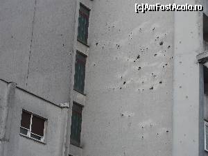 [P03] Urme vizibile ale gloanţelor sârbeşti în localităţile amintite în articol » foto by Marian Preda
 - 
<span class="allrVoted glyphicon glyphicon-heart hidden" id="av598995"></span>
<a class="m-l-10 hidden" id="sv598995" onclick="voting_Foto_DelVot(,598995,399)" role="button">șterge vot <span class="glyphicon glyphicon-remove"></span></a>
<a id="v9598995" class=" c-red"  onclick="voting_Foto_SetVot(598995)" role="button"><span class="glyphicon glyphicon-heart-empty"></span> <b>LIKE</b> = Votează poza</a> <img class="hidden"  id="f598995W9" src="/imagini/loader.gif" border="0" /><span class="AjErrMes hidden" id="e598995ErM"></span>