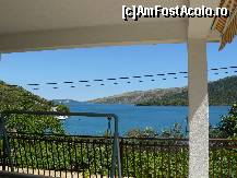 [P04] Vedere din camera unde eram cazati in Marina. In departare se poate vedea Orasul Trogir » foto by decebal12345
 - 
<span class="allrVoted glyphicon glyphicon-heart hidden" id="av40453"></span>
<a class="m-l-10 hidden" id="sv40453" onclick="voting_Foto_DelVot(,40453,399)" role="button">șterge vot <span class="glyphicon glyphicon-remove"></span></a>
<a id="v940453" class=" c-red"  onclick="voting_Foto_SetVot(40453)" role="button"><span class="glyphicon glyphicon-heart-empty"></span> <b>LIKE</b> = Votează poza</a> <img class="hidden"  id="f40453W9" src="/imagini/loader.gif" border="0" /><span class="AjErrMes hidden" id="e40453ErM"></span>