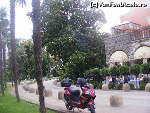 [P10] Terasa de restaurant in parc.  » foto by liviu49
 - 
<span class="allrVoted glyphicon glyphicon-heart hidden" id="av640036"></span>
<a class="m-l-10 hidden" id="sv640036" onclick="voting_Foto_DelVot(,640036,399)" role="button">șterge vot <span class="glyphicon glyphicon-remove"></span></a>
<a id="v9640036" class=" c-red"  onclick="voting_Foto_SetVot(640036)" role="button"><span class="glyphicon glyphicon-heart-empty"></span> <b>LIKE</b> = Votează poza</a> <img class="hidden"  id="f640036W9" src="/imagini/loader.gif" border="0" /><span class="AjErrMes hidden" id="e640036ErM"></span>