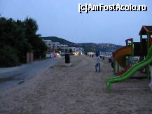 [P33] in plimbare pe plaja 2 » foto by mmn
 - 
<span class="allrVoted glyphicon glyphicon-heart hidden" id="av93016"></span>
<a class="m-l-10 hidden" id="sv93016" onclick="voting_Foto_DelVot(,93016,404)" role="button">șterge vot <span class="glyphicon glyphicon-remove"></span></a>
<a id="v993016" class=" c-red"  onclick="voting_Foto_SetVot(93016)" role="button"><span class="glyphicon glyphicon-heart-empty"></span> <b>LIKE</b> = Votează poza</a> <img class="hidden"  id="f93016W9" src="/imagini/loader.gif" border="0" /><span class="AjErrMes hidden" id="e93016ErM"></span>
