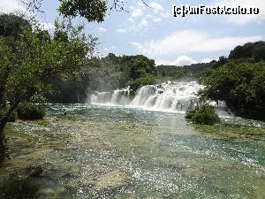 [P09] cascada impresionanta Skradinski Buk » foto by Marian Preda
 - 
<span class="allrVoted glyphicon glyphicon-heart hidden" id="av568929"></span>
<a class="m-l-10 hidden" id="sv568929" onclick="voting_Foto_DelVot(,568929,413)" role="button">șterge vot <span class="glyphicon glyphicon-remove"></span></a>
<a id="v9568929" class=" c-red"  onclick="voting_Foto_SetVot(568929)" role="button"><span class="glyphicon glyphicon-heart-empty"></span> <b>LIKE</b> = Votează poza</a> <img class="hidden"  id="f568929W9" src="/imagini/loader.gif" border="0" /><span class="AjErrMes hidden" id="e568929ErM"></span>