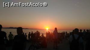 [P02] turistii asistă la spectacolul apusului de soare » foto by zlatna
 - 
<span class="allrVoted glyphicon glyphicon-heart hidden" id="av910060"></span>
<a class="m-l-10 hidden" id="sv910060" onclick="voting_Foto_DelVot(,910060,414)" role="button">șterge vot <span class="glyphicon glyphicon-remove"></span></a>
<a id="v9910060" class=" c-red"  onclick="voting_Foto_SetVot(910060)" role="button"><span class="glyphicon glyphicon-heart-empty"></span> <b>LIKE</b> = Votează poza</a> <img class="hidden"  id="f910060W9" src="/imagini/loader.gif" border="0" /><span class="AjErrMes hidden" id="e910060ErM"></span>