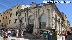 [P12] Loggia veneţiană, vechea primărie a oraşului » foto by crismis
 - 
<span class="allrVoted glyphicon glyphicon-heart hidden" id="av669559"></span>
<a class="m-l-10 hidden" id="sv669559" onclick="voting_Foto_DelVot(,669559,414)" role="button">șterge vot <span class="glyphicon glyphicon-remove"></span></a>
<a id="v9669559" class=" c-red"  onclick="voting_Foto_SetVot(669559)" role="button"><span class="glyphicon glyphicon-heart-empty"></span> <b>LIKE</b> = Votează poza</a> <img class="hidden"  id="f669559W9" src="/imagini/loader.gif" border="0" /><span class="AjErrMes hidden" id="e669559ErM"></span>