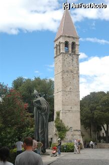 [P63] Intrarea in Palatul lui Diocletian, Split » foto by ambvision
 - 
<span class="allrVoted glyphicon glyphicon-heart hidden" id="av553"></span>
<a class="m-l-10 hidden" id="sv553" onclick="voting_Foto_DelVot(,553,415)" role="button">șterge vot <span class="glyphicon glyphicon-remove"></span></a>
<a id="v9553" class=" c-red"  onclick="voting_Foto_SetVot(553)" role="button"><span class="glyphicon glyphicon-heart-empty"></span> <b>LIKE</b> = Votează poza</a> <img class="hidden"  id="f553W9" src="/imagini/loader.gif" border="0" /><span class="AjErrMes hidden" id="e553ErM"></span>