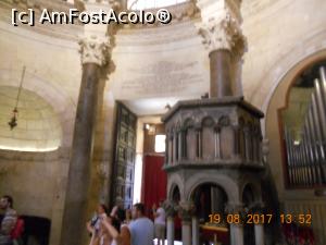 [P16] interiorul mausoleului lui Deoclițian » foto by zlatna
 - 
<span class="allrVoted glyphicon glyphicon-heart hidden" id="av920738"></span>
<a class="m-l-10 hidden" id="sv920738" onclick="voting_Foto_DelVot(,920738,415)" role="button">șterge vot <span class="glyphicon glyphicon-remove"></span></a>
<a id="v9920738" class=" c-red"  onclick="voting_Foto_SetVot(920738)" role="button"><span class="glyphicon glyphicon-heart-empty"></span> <b>LIKE</b> = Votează poza</a> <img class="hidden"  id="f920738W9" src="/imagini/loader.gif" border="0" /><span class="AjErrMes hidden" id="e920738ErM"></span>