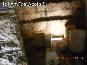 [P18] interiorul criptei de sub mausoleu » foto by zlatna
 - 
<span class="allrVoted glyphicon glyphicon-heart hidden" id="av920740"></span>
<a class="m-l-10 hidden" id="sv920740" onclick="voting_Foto_DelVot(,920740,415)" role="button">șterge vot <span class="glyphicon glyphicon-remove"></span></a>
<a id="v9920740" class=" c-red"  onclick="voting_Foto_SetVot(920740)" role="button"><span class="glyphicon glyphicon-heart-empty"></span> <b>LIKE</b> = Votează poza</a> <img class="hidden"  id="f920740W9" src="/imagini/loader.gif" border="0" /><span class="AjErrMes hidden" id="e920740ErM"></span>