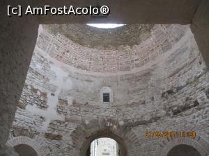[P17] Zidul din sala de audiență la palat.  » foto by elviramvio
 - 
<span class="allrVoted glyphicon glyphicon-heart hidden" id="av886525"></span>
<a class="m-l-10 hidden" id="sv886525" onclick="voting_Foto_DelVot(,886525,415)" role="button">șterge vot <span class="glyphicon glyphicon-remove"></span></a>
<a id="v9886525" class=" c-red"  onclick="voting_Foto_SetVot(886525)" role="button"><span class="glyphicon glyphicon-heart-empty"></span> <b>LIKE</b> = Votează poza</a> <img class="hidden"  id="f886525W9" src="/imagini/loader.gif" border="0" /><span class="AjErrMes hidden" id="e886525ErM"></span>