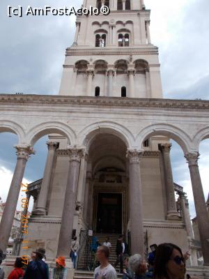 [P42] Intrarea în mausoleul-biserică văzută din Peristil » foto by elviramvio
 - 
<span class="allrVoted glyphicon glyphicon-heart hidden" id="av927774"></span>
<a class="m-l-10 hidden" id="sv927774" onclick="voting_Foto_DelVot(,927774,415)" role="button">șterge vot <span class="glyphicon glyphicon-remove"></span></a>
<a id="v9927774" class=" c-red"  onclick="voting_Foto_SetVot(927774)" role="button"><span class="glyphicon glyphicon-heart-empty"></span> <b>LIKE</b> = Votează poza</a> <img class="hidden"  id="f927774W9" src="/imagini/loader.gif" border="0" /><span class="AjErrMes hidden" id="e927774ErM"></span>