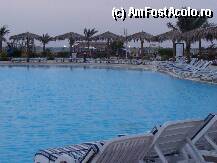 [P02] piscina mare » foto by Gabriel
 - 
<span class="allrVoted glyphicon glyphicon-heart hidden" id="av72225"></span>
<a class="m-l-10 hidden" id="sv72225" onclick="voting_Foto_DelVot(,72225,418)" role="button">șterge vot <span class="glyphicon glyphicon-remove"></span></a>
<a id="v972225" class=" c-red"  onclick="voting_Foto_SetVot(72225)" role="button"><span class="glyphicon glyphicon-heart-empty"></span> <b>LIKE</b> = Votează poza</a> <img class="hidden"  id="f72225W9" src="/imagini/loader.gif" border="0" /><span class="AjErrMes hidden" id="e72225ErM"></span>