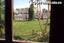 [P30] Priveliste pe geamul restaurantului » foto by vera77
 - 
<span class="allrVoted glyphicon glyphicon-heart hidden" id="av298549"></span>
<a class="m-l-10 hidden" id="sv298549" onclick="voting_Foto_DelVot(,298549,418)" role="button">șterge vot <span class="glyphicon glyphicon-remove"></span></a>
<a id="v9298549" class=" c-red"  onclick="voting_Foto_SetVot(298549)" role="button"><span class="glyphicon glyphicon-heart-empty"></span> <b>LIKE</b> = Votează poza</a> <img class="hidden"  id="f298549W9" src="/imagini/loader.gif" border="0" /><span class="AjErrMes hidden" id="e298549ErM"></span>