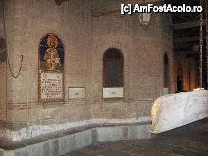 [P12] Biserica centrala a manastirii Marea Meteora » foto by vlado2
 - 
<span class="allrVoted glyphicon glyphicon-heart hidden" id="av465038"></span>
<a class="m-l-10 hidden" id="sv465038" onclick="voting_Foto_DelVot(,465038,430)" role="button">șterge vot <span class="glyphicon glyphicon-remove"></span></a>
<a id="v9465038" class=" c-red"  onclick="voting_Foto_SetVot(465038)" role="button"><span class="glyphicon glyphicon-heart-empty"></span> <b>LIKE</b> = Votează poza</a> <img class="hidden"  id="f465038W9" src="/imagini/loader.gif" border="0" /><span class="AjErrMes hidden" id="e465038ErM"></span>