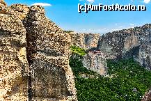[P10] Sa va surprind brusc si sa trec la ,,minunile' de la Meteora. Cam asa arata. Evident, pana aici sunt multe alte peisaje care te lasa fara grai. Va invit sa cautati pe Google Catalin Ionita Photography pentru un album complet.  » foto by Vlahos2003
 - 
<span class="allrVoted glyphicon glyphicon-heart hidden" id="av449787"></span>
<a class="m-l-10 hidden" id="sv449787" onclick="voting_Foto_DelVot(,449787,430)" role="button">șterge vot <span class="glyphicon glyphicon-remove"></span></a>
<a id="v9449787" class=" c-red"  onclick="voting_Foto_SetVot(449787)" role="button"><span class="glyphicon glyphicon-heart-empty"></span> <b>LIKE</b> = Votează poza</a> <img class="hidden"  id="f449787W9" src="/imagini/loader.gif" border="0" /><span class="AjErrMes hidden" id="e449787ErM"></span>