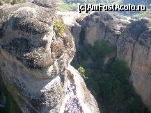 [P09] Where eagles dare. Cum se vede intrarea de sus din manastire » foto by fanespoitorul
 - 
<span class="allrVoted glyphicon glyphicon-heart hidden" id="av474620"></span>
<a class="m-l-10 hidden" id="sv474620" onclick="voting_Foto_DelVot(,474620,430)" role="button">șterge vot <span class="glyphicon glyphicon-remove"></span></a>
<a id="v9474620" class=" c-red"  onclick="voting_Foto_SetVot(474620)" role="button"><span class="glyphicon glyphicon-heart-empty"></span> <b>LIKE</b> = Votează poza</a> <img class="hidden"  id="f474620W9" src="/imagini/loader.gif" border="0" /><span class="AjErrMes hidden" id="e474620ErM"></span>