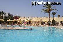 [P03] Piscina hotel Tour Khalef » foto by andreea_kamelya
 - 
<span class="allrVoted glyphicon glyphicon-heart hidden" id="av296086"></span>
<a class="m-l-10 hidden" id="sv296086" onclick="voting_Foto_DelVot(,296086,447)" role="button">șterge vot <span class="glyphicon glyphicon-remove"></span></a>
<a id="v9296086" class=" c-red"  onclick="voting_Foto_SetVot(296086)" role="button"><span class="glyphicon glyphicon-heart-empty"></span> <b>LIKE</b> = Votează poza</a> <img class="hidden"  id="f296086W9" src="/imagini/loader.gif" border="0" /><span class="AjErrMes hidden" id="e296086ErM"></span>
