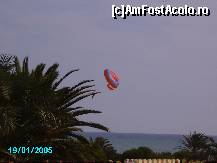 [P07] parapanta pe plaja » foto by mariuscfar
 - 
<span class="allrVoted glyphicon glyphicon-heart hidden" id="av300953"></span>
<a class="m-l-10 hidden" id="sv300953" onclick="voting_Foto_DelVot(,300953,447)" role="button">șterge vot <span class="glyphicon glyphicon-remove"></span></a>
<a id="v9300953" class=" c-red"  onclick="voting_Foto_SetVot(300953)" role="button"><span class="glyphicon glyphicon-heart-empty"></span> <b>LIKE</b> = Votează poza</a> <img class="hidden"  id="f300953W9" src="/imagini/loader.gif" border="0" /><span class="AjErrMes hidden" id="e300953ErM"></span>