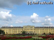 [P02] Palatul Schonbrunn » foto by Ricone
 - 
<span class="allrVoted glyphicon glyphicon-heart hidden" id="av4713"></span>
<a class="m-l-10 hidden" id="sv4713" onclick="voting_Foto_DelVot(,4713,449)" role="button">șterge vot <span class="glyphicon glyphicon-remove"></span></a>
<a id="v94713" class=" c-red"  onclick="voting_Foto_SetVot(4713)" role="button"><span class="glyphicon glyphicon-heart-empty"></span> <b>LIKE</b> = Votează poza</a> <img class="hidden"  id="f4713W9" src="/imagini/loader.gif" border="0" /><span class="AjErrMes hidden" id="e4713ErM"></span>