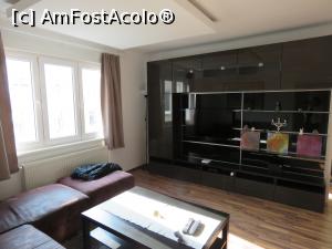 [P06] Living: canapea, Tv fara posturi romanesti, cateva decoratiuni » foto by indiralisa_26
 - 
<span class="allrVoted glyphicon glyphicon-heart hidden" id="av1055130"></span>
<a class="m-l-10 hidden" id="sv1055130" onclick="voting_Foto_DelVot(,1055130,449)" role="button">șterge vot <span class="glyphicon glyphicon-remove"></span></a>
<a id="v91055130" class=" c-red"  onclick="voting_Foto_SetVot(1055130)" role="button"><span class="glyphicon glyphicon-heart-empty"></span> <b>LIKE</b> = Votează poza</a> <img class="hidden"  id="f1055130W9" src="/imagini/loader.gif" border="0" /><span class="AjErrMes hidden" id="e1055130ErM"></span>