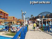 [P13] HOTEL TITANIC PALACE - In curtea interioara e plin de piscine, de-o parte si de alta a cladirilor » foto by rsimona
 - 
<span class="allrVoted glyphicon glyphicon-heart hidden" id="av212034"></span>
<a class="m-l-10 hidden" id="sv212034" onclick="voting_Foto_DelVot(,212034,458)" role="button">șterge vot <span class="glyphicon glyphicon-remove"></span></a>
<a id="v9212034" class=" c-red"  onclick="voting_Foto_SetVot(212034)" role="button"><span class="glyphicon glyphicon-heart-empty"></span> <b>LIKE</b> = Votează poza</a> <img class="hidden"  id="f212034W9" src="/imagini/loader.gif" border="0" /><span class="AjErrMes hidden" id="e212034ErM"></span>