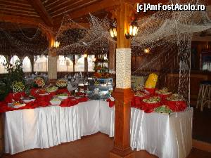 [P10] In restaurantul de pe plaja.  » foto by Giorgios
 - 
<span class="allrVoted glyphicon glyphicon-heart hidden" id="av682880"></span>
<a class="m-l-10 hidden" id="sv682880" onclick="voting_Foto_DelVot(,682880,458)" role="button">șterge vot <span class="glyphicon glyphicon-remove"></span></a>
<a id="v9682880" class=" c-red"  onclick="voting_Foto_SetVot(682880)" role="button"><span class="glyphicon glyphicon-heart-empty"></span> <b>LIKE</b> = Votează poza</a> <img class="hidden"  id="f682880W9" src="/imagini/loader.gif" border="0" /><span class="AjErrMes hidden" id="e682880ErM"></span>