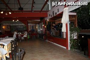 [P37] Taverna Orizontes înainte să înceapă petrecerea. Formaţia îşi acorda instrumentele.  » foto by ariciu*
 - 
<span class="allrVoted glyphicon glyphicon-heart hidden" id="av426843"></span>
<a class="m-l-10 hidden" id="sv426843" onclick="voting_Foto_DelVot(,426843,460)" role="button">șterge vot <span class="glyphicon glyphicon-remove"></span></a>
<a id="v9426843" class=" c-red"  onclick="voting_Foto_SetVot(426843)" role="button"><span class="glyphicon glyphicon-heart-empty"></span> <b>LIKE</b> = Votează poza</a> <img class="hidden"  id="f426843W9" src="/imagini/loader.gif" border="0" /><span class="AjErrMes hidden" id="e426843ErM"></span>