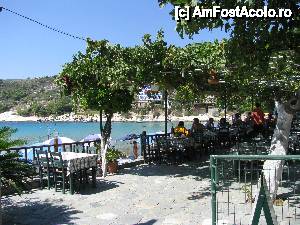 [P13] Aliki, una din taverne.  » foto by liviusdex
 - 
<span class="allrVoted glyphicon glyphicon-heart hidden" id="av401478"></span>
<a class="m-l-10 hidden" id="sv401478" onclick="voting_Foto_DelVot(,401478,460)" role="button">șterge vot <span class="glyphicon glyphicon-remove"></span></a>
<a id="v9401478" class=" c-red"  onclick="voting_Foto_SetVot(401478)" role="button"><span class="glyphicon glyphicon-heart-empty"></span> <b>LIKE</b> = Votează poza</a> <img class="hidden"  id="f401478W9" src="/imagini/loader.gif" border="0" /><span class="AjErrMes hidden" id="e401478ErM"></span>