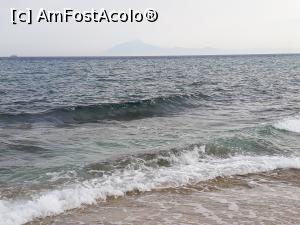 [P42] Muntele Athos de pe Tripitti Beach. Superbă vedere!  » foto by Aurici
 - 
<span class="allrVoted glyphicon glyphicon-heart hidden" id="av879165"></span>
<a class="m-l-10 hidden" id="sv879165" onclick="voting_Foto_DelVot(,879165,460)" role="button">șterge vot <span class="glyphicon glyphicon-remove"></span></a>
<a id="v9879165" class=" c-red"  onclick="voting_Foto_SetVot(879165)" role="button"><span class="glyphicon glyphicon-heart-empty"></span> <b>LIKE</b> = Votează poza</a> <img class="hidden"  id="f879165W9" src="/imagini/loader.gif" border="0" /><span class="AjErrMes hidden" id="e879165ErM"></span>