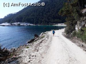 [P50] Drumul de 500 de m între Porto Vathy și Marble Beach.  » foto by Aurici
 - 
<span class="allrVoted glyphicon glyphicon-heart hidden" id="av879173"></span>
<a class="m-l-10 hidden" id="sv879173" onclick="voting_Foto_DelVot(,879173,460)" role="button">șterge vot <span class="glyphicon glyphicon-remove"></span></a>
<a id="v9879173" class=" c-red"  onclick="voting_Foto_SetVot(879173)" role="button"><span class="glyphicon glyphicon-heart-empty"></span> <b>LIKE</b> = Votează poza</a> <img class="hidden"  id="f879173W9" src="/imagini/loader.gif" border="0" /><span class="AjErrMes hidden" id="e879173ErM"></span>