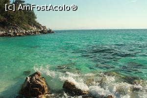 [P12] marble beach thassos... am fost 4 ani la rand anul trecut am constatat ca nu mai are pietricele de marmura. Nu se mai ocupa nimeni de plaja. E un mic vapor bar care inchiriaza paturi pe 5 euro umbrela 5. ideal de scuba. ATENTIE APA ADANCA IN 10 MAINI DE INOT ARE APA 30 DE METRI. E foarte adanca » foto by 3nergy
 - 
<span class="allrVoted glyphicon glyphicon-heart hidden" id="av859229"></span>
<a class="m-l-10 hidden" id="sv859229" onclick="voting_Foto_DelVot(,859229,460)" role="button">șterge vot <span class="glyphicon glyphicon-remove"></span></a>
<a id="v9859229" class=" c-red"  onclick="voting_Foto_SetVot(859229)" role="button"><span class="glyphicon glyphicon-heart-empty"></span> <b>LIKE</b> = Votează poza</a> <img class="hidden"  id="f859229W9" src="/imagini/loader.gif" border="0" /><span class="AjErrMes hidden" id="e859229ErM"></span>