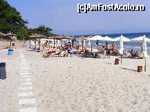 [P01] Plaja Glikadi, imediat dupa Limenas inspre Skala Prinos, o plaja frumoasa, deloc aglomerata si cu nisip fin. Sezlongurile erau gratis contra unei bauturi de 2,5 euro » foto by Cris
 - 
<span class="allrVoted glyphicon glyphicon-heart hidden" id="av135237"></span>
<a class="m-l-10 hidden" id="sv135237" onclick="voting_Foto_DelVot(,135237,460)" role="button">șterge vot <span class="glyphicon glyphicon-remove"></span></a>
<a id="v9135237" class=" c-red"  onclick="voting_Foto_SetVot(135237)" role="button"><span class="glyphicon glyphicon-heart-empty"></span> <b>LIKE</b> = Votează poza</a> <img class="hidden"  id="f135237W9" src="/imagini/loader.gif" border="0" /><span class="AjErrMes hidden" id="e135237ErM"></span>