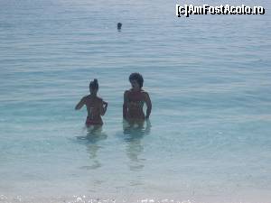 [P03] In iunie, apa de la Marble Beach, e calda in schimb, plaja de marmura... e cam rece » foto by dorgo
 - 
<span class="allrVoted glyphicon glyphicon-heart hidden" id="av619887"></span>
<a class="m-l-10 hidden" id="sv619887" onclick="voting_Foto_DelVot(,619887,460)" role="button">șterge vot <span class="glyphicon glyphicon-remove"></span></a>
<a id="v9619887" class=" c-red"  onclick="voting_Foto_SetVot(619887)" role="button"><span class="glyphicon glyphicon-heart-empty"></span> <b>LIKE</b> = Votează poza</a> <img class="hidden"  id="f619887W9" src="/imagini/loader.gif" border="0" /><span class="AjErrMes hidden" id="e619887ErM"></span>