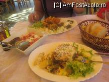 [P53] mancare buna la taverna cu romani » foto by dorgo
 - 
<span class="allrVoted glyphicon glyphicon-heart hidden" id="av83125"></span>
<a class="m-l-10 hidden" id="sv83125" onclick="voting_Foto_DelVot(,83125,460)" role="button">șterge vot <span class="glyphicon glyphicon-remove"></span></a>
<a id="v983125" class=" c-red"  onclick="voting_Foto_SetVot(83125)" role="button"><span class="glyphicon glyphicon-heart-empty"></span> <b>LIKE</b> = Votează poza</a> <img class="hidden"  id="f83125W9" src="/imagini/loader.gif" border="0" /><span class="AjErrMes hidden" id="e83125ErM"></span>