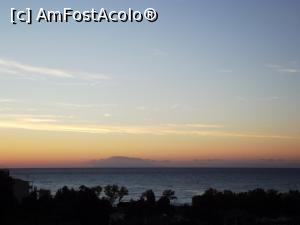 [P05] Să nu credeţi că e un nor! Este silueta insulei Samotraki pe care o zăream în fiecare dimineaţă de pe balcon » foto by irinad
 - 
<span class="allrVoted glyphicon glyphicon-heart hidden" id="av1017859"></span>
<a class="m-l-10 hidden" id="sv1017859" onclick="voting_Foto_DelVot(,1017859,460)" role="button">șterge vot <span class="glyphicon glyphicon-remove"></span></a>
<a id="v91017859" class=" c-red"  onclick="voting_Foto_SetVot(1017859)" role="button"><span class="glyphicon glyphicon-heart-empty"></span> <b>LIKE</b> = Votează poza</a> <img class="hidden"  id="f1017859W9" src="/imagini/loader.gif" border="0" /><span class="AjErrMes hidden" id="e1017859ErM"></span>