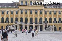 [P03] Schonbrunn - intrerea principala. » foto by IUBONI
 - 
<span class="allrVoted glyphicon glyphicon-heart hidden" id="av92472"></span>
<a class="m-l-10 hidden" id="sv92472" onclick="voting_Foto_DelVot(,92472,461)" role="button">șterge vot <span class="glyphicon glyphicon-remove"></span></a>
<a id="v992472" class=" c-red"  onclick="voting_Foto_SetVot(92472)" role="button"><span class="glyphicon glyphicon-heart-empty"></span> <b>LIKE</b> = Votează poza</a> <img class="hidden"  id="f92472W9" src="/imagini/loader.gif" border="0" /><span class="AjErrMes hidden" id="e92472ErM"></span>