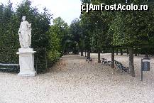 [P05] Schonbrunn - intrare pe una din aleile laterale. » foto by IUBONI
 - 
<span class="allrVoted glyphicon glyphicon-heart hidden" id="av92477"></span>
<a class="m-l-10 hidden" id="sv92477" onclick="voting_Foto_DelVot(,92477,461)" role="button">șterge vot <span class="glyphicon glyphicon-remove"></span></a>
<a id="v992477" class=" c-red"  onclick="voting_Foto_SetVot(92477)" role="button"><span class="glyphicon glyphicon-heart-empty"></span> <b>LIKE</b> = Votează poza</a> <img class="hidden"  id="f92477W9" src="/imagini/loader.gif" border="0" /><span class="AjErrMes hidden" id="e92477ErM"></span>