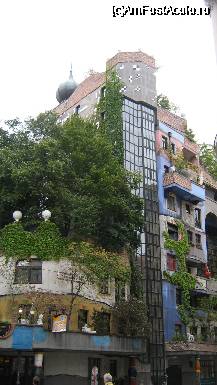 [P15] Hundertwasser Haus » foto by Dragoș_MD
 - 
<span class="allrVoted glyphicon glyphicon-heart hidden" id="av28064"></span>
<a class="m-l-10 hidden" id="sv28064" onclick="voting_Foto_DelVot(,28064,461)" role="button">șterge vot <span class="glyphicon glyphicon-remove"></span></a>
<a id="v928064" class=" c-red"  onclick="voting_Foto_SetVot(28064)" role="button"><span class="glyphicon glyphicon-heart-empty"></span> <b>LIKE</b> = Votează poza</a> <img class="hidden"  id="f28064W9" src="/imagini/loader.gif" border="0" /><span class="AjErrMes hidden" id="e28064ErM"></span>