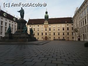 [P13] Hofburg » foto by vulpe mihaela
 - 
<span class="allrVoted glyphicon glyphicon-heart hidden" id="av1145011"></span>
<a class="m-l-10 hidden" id="sv1145011" onclick="voting_Foto_DelVot(,1145011,461)" role="button">șterge vot <span class="glyphicon glyphicon-remove"></span></a>
<a id="v91145011" class=" c-red"  onclick="voting_Foto_SetVot(1145011)" role="button"><span class="glyphicon glyphicon-heart-empty"></span> <b>LIKE</b> = Votează poza</a> <img class="hidden"  id="f1145011W9" src="/imagini/loader.gif" border="0" /><span class="AjErrMes hidden" id="e1145011ErM"></span>