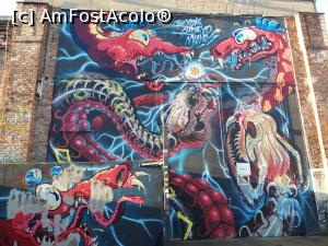 [P82] Usa de garaj " grafitizata"  » foto by vulpe mihaela
 - 
<span class="allrVoted glyphicon glyphicon-heart hidden" id="av1145177"></span>
<a class="m-l-10 hidden" id="sv1145177" onclick="voting_Foto_DelVot(,1145177,461)" role="button">șterge vot <span class="glyphicon glyphicon-remove"></span></a>
<a id="v91145177" class=" c-red"  onclick="voting_Foto_SetVot(1145177)" role="button"><span class="glyphicon glyphicon-heart-empty"></span> <b>LIKE</b> = Votează poza</a> <img class="hidden"  id="f1145177W9" src="/imagini/loader.gif" border="0" /><span class="AjErrMes hidden" id="e1145177ErM"></span>