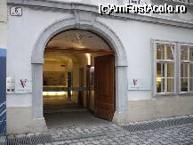 [P11] Viena - casa lui Mozart, din pacate nu adaposteste decat copii, nimic original » foto by danoradea
 - 
<span class="allrVoted glyphicon glyphicon-heart hidden" id="av44980"></span>
<a class="m-l-10 hidden" id="sv44980" onclick="voting_Foto_DelVot(,44980,461)" role="button">șterge vot <span class="glyphicon glyphicon-remove"></span></a>
<a id="v944980" class=" c-red"  onclick="voting_Foto_SetVot(44980)" role="button"><span class="glyphicon glyphicon-heart-empty"></span> <b>LIKE</b> = Votează poza</a> <img class="hidden"  id="f44980W9" src="/imagini/loader.gif" border="0" /><span class="AjErrMes hidden" id="e44980ErM"></span>
