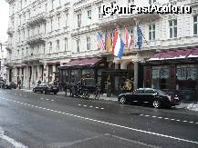 [P07] Viena - Hotel Sacher, unul din hotelurile de lux din centrul orasului » foto by danoradea
 - 
<span class="allrVoted glyphicon glyphicon-heart hidden" id="av44971"></span>
<a class="m-l-10 hidden" id="sv44971" onclick="voting_Foto_DelVot(,44971,461)" role="button">șterge vot <span class="glyphicon glyphicon-remove"></span></a>
<a id="v944971" class=" c-red"  onclick="voting_Foto_SetVot(44971)" role="button"><span class="glyphicon glyphicon-heart-empty"></span> <b>LIKE</b> = Votează poza</a> <img class="hidden"  id="f44971W9" src="/imagini/loader.gif" border="0" /><span class="AjErrMes hidden" id="e44971ErM"></span>