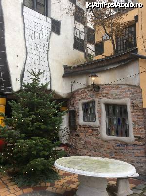 [P10] Muzeul Hundertwasser - gradina » foto by mishu
 - 
<span class="allrVoted glyphicon glyphicon-heart hidden" id="av702508"></span>
<a class="m-l-10 hidden" id="sv702508" onclick="voting_Foto_DelVot(,702508,461)" role="button">șterge vot <span class="glyphicon glyphicon-remove"></span></a>
<a id="v9702508" class=" c-red"  onclick="voting_Foto_SetVot(702508)" role="button"><span class="glyphicon glyphicon-heart-empty"></span> <b>LIKE</b> = Votează poza</a> <img class="hidden"  id="f702508W9" src="/imagini/loader.gif" border="0" /><span class="AjErrMes hidden" id="e702508ErM"></span>