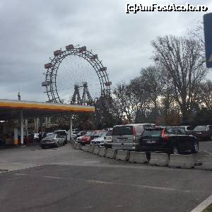 [P13] Prater - roata mare » foto by mishu
 - 
<span class="allrVoted glyphicon glyphicon-heart hidden" id="av702511"></span>
<a class="m-l-10 hidden" id="sv702511" onclick="voting_Foto_DelVot(,702511,461)" role="button">șterge vot <span class="glyphicon glyphicon-remove"></span></a>
<a id="v9702511" class=" c-red"  onclick="voting_Foto_SetVot(702511)" role="button"><span class="glyphicon glyphicon-heart-empty"></span> <b>LIKE</b> = Votează poza</a> <img class="hidden"  id="f702511W9" src="/imagini/loader.gif" border="0" /><span class="AjErrMes hidden" id="e702511ErM"></span>